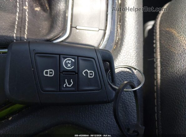 3VVUX7B25RM030482 2024 VOLKSWAGEN TAOS Gray Vista del salpicadero