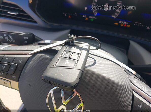 3VVUX7B2XPM352967 2023 VOLKSWAGEN TAOS White Առջևի վահանակի տեսք