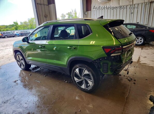 3VVVC7B2XSM043170 2025 VOLKSWAGEN TAOS Зеленый Задняя левая четверть
