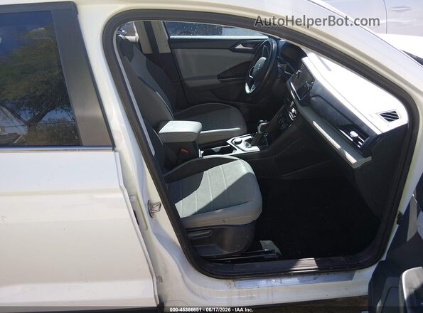 3VVVX7B20RM054791 2024 VOLKSWAGEN TAOS White Front interior view
