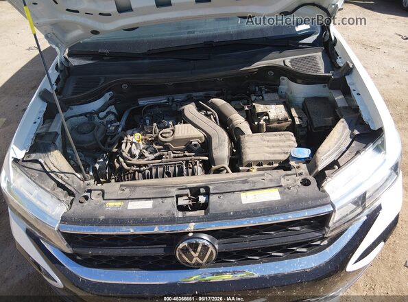 3VVVX7B20RM054791 2024 VOLKSWAGEN TAOS White Rear view