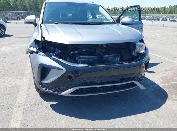 3VVVX7B24RM049898 2024 VOLKSWAGEN TAOS Silver Front view