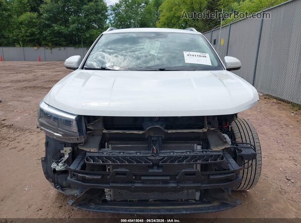 3VVYX7B29PM300196 2023 VOLKSWAGEN TAOS White Vista interior trasera