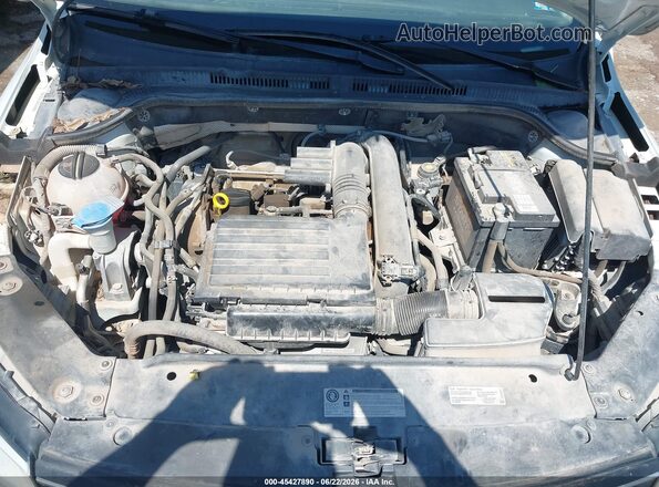 3VW167AJ4HM339000 2017 VOLKSWAGEN JETTA Белый Вид сзади