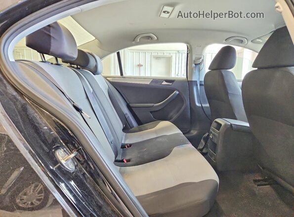 3VW167AJ6HM283058 2017 VOLKSWAGEN JETTA Black Вид задніх сидінь