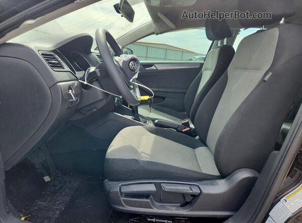 3VW2B7AJ0HM329077 2017 VOLKSWAGEN JETTA Black წინა სალონის ხედი