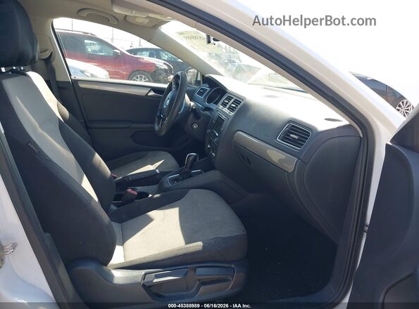 3VW2B7AJ0HM346199 2017 VOLKSWAGEN JETTA White Vista interior delantera