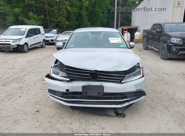 3VW2B7AJ1HM307363 2017 VOLKSWAGEN JETTA Серебряный Вид щитка приборов