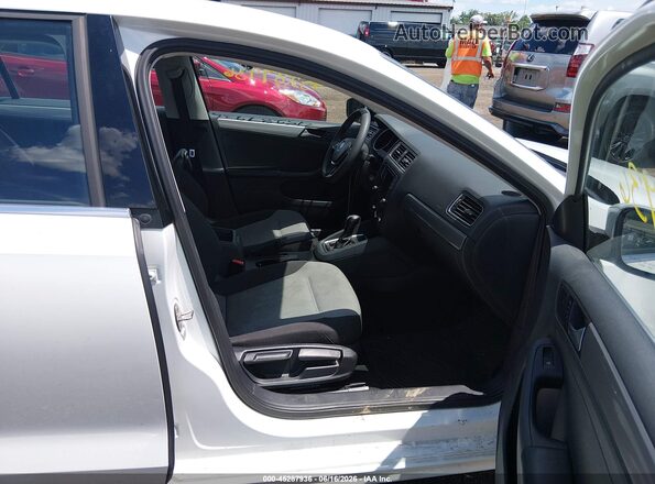 3VW2B7AJ2HM224167 2017 VOLKSWAGEN JETTA White წინა სალონის ხედი