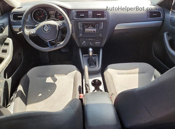 3VW2B7AJ2HM273966 2017 VOLKSWAGEN JETTA White 