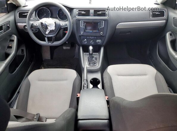 3VW2B7AJ4HM308703 2017 VOLKSWAGEN JETTA Black Vista del salpicadero