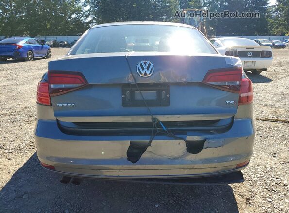 3VW2B7AJ4JM239016 2018 VOLKSWAGEN JETTA Gray 