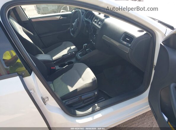 3VW2B7AJ6JM208737 2018 VOLKSWAGEN JETTA White Vista interior delantera