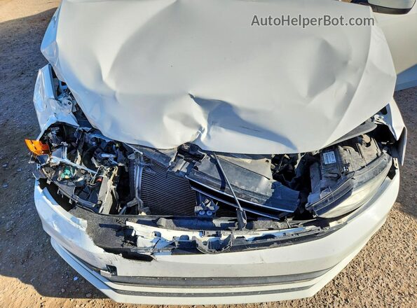 3VW2B7AJ7HM334891 2017 VOLKSWAGEN JETTA Белый Вид задней части салона