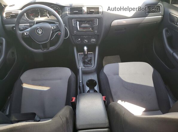 3VW2B7AJ9HM295348 2017 VOLKSWAGEN JETTA White 