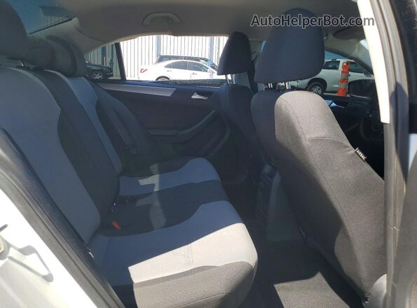 3VW2B7AJ9HM295348 2017 VOLKSWAGEN JETTA White 