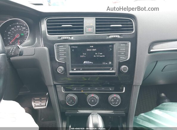 3VW447AU8HM027520 2017 VOLKSWAGEN GOLF White 