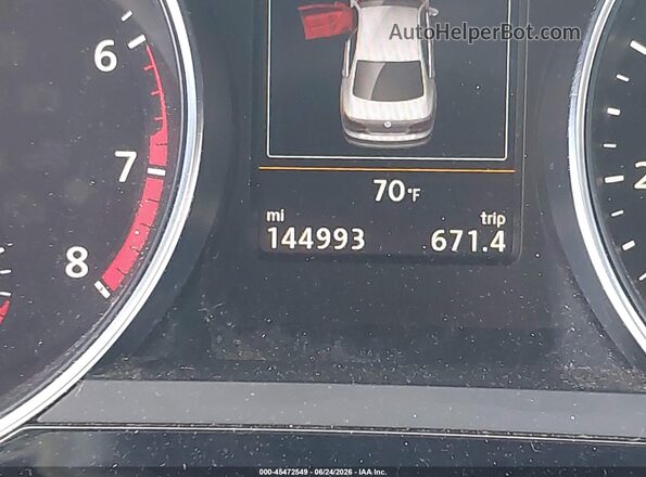 3VW4T7AJ0HM306033 2017 VOLKSWAGEN JETTA Red 