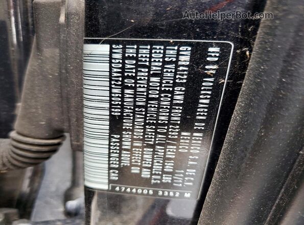 3VW5DAAT2JM505199 2018 VOLKSWAGEN BEETLE Black Vista del compartimento del motor