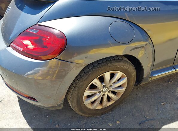 3VW5DAAT4JM515636 2018 VOLKSWAGEN BEETLE Gray 