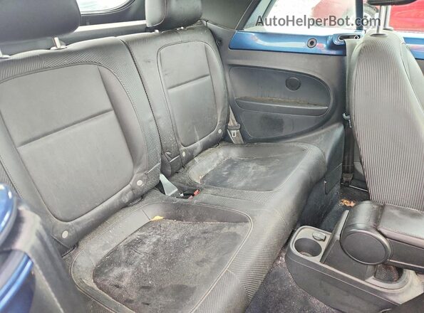 3VW5DAAT7KM509590 2019 VOLKSWAGEN BEETLE Blue Widok tylnych siedzeń