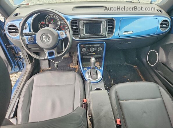 3VW5DAAT7KM509590 2019 VOLKSWAGEN BEETLE Blue Widok deski rozdzielczej