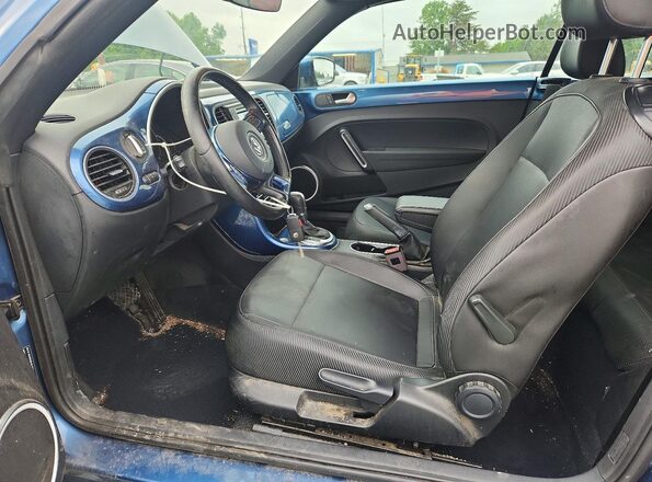 3VW5DAAT7KM509590 2019 VOLKSWAGEN BEETLE Blue Widok wnętrza z przodu