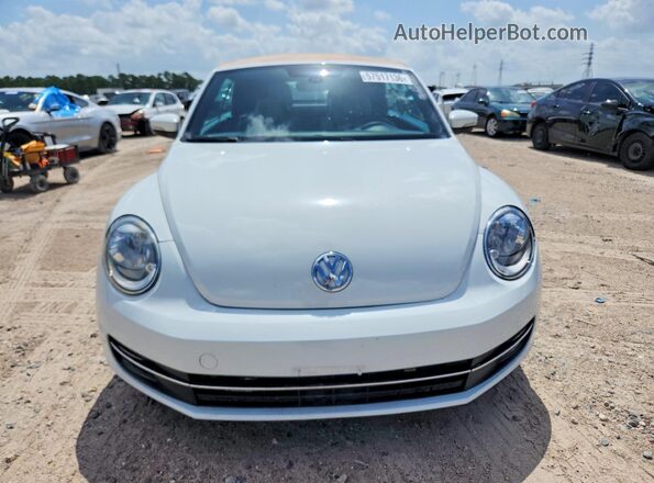 3VW5DAAT8JM502890 2018 VOLKSWAGEN BEETLE White 