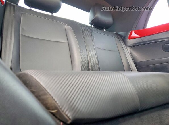 3VW5DAAT8JM516630 2018 VOLKSWAGEN BEETLE Red Vista de los asientos traseros