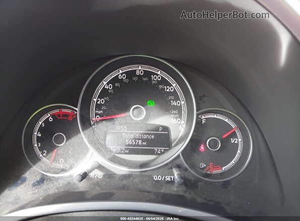 3VW5DAAT9JM517138 2018 VOLKSWAGEN BEETLE Красный 