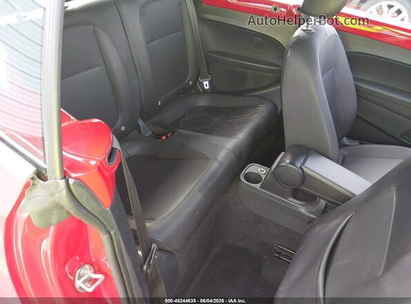 3VW5DAAT9JM517138 2018 VOLKSWAGEN BEETLE Красный 