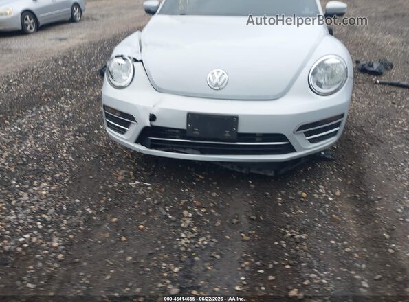 3VW5DAAT9KM502253 2019 VOLKSWAGEN BEETLE Silver Widok zestawu wskaźników