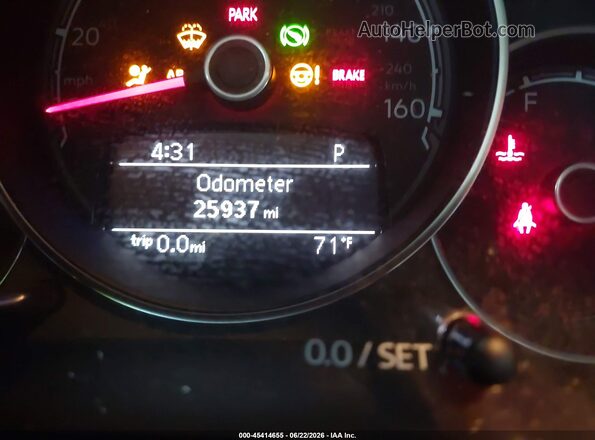 3VW5DAAT9KM502253 2019 VOLKSWAGEN BEETLE Silver 