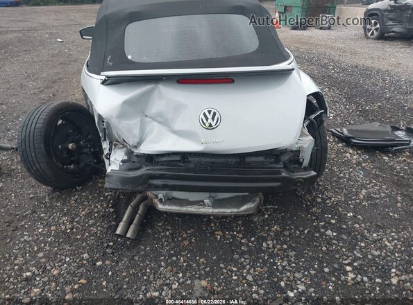 3VW5DAAT9KM502253 2019 VOLKSWAGEN BEETLE Silver 