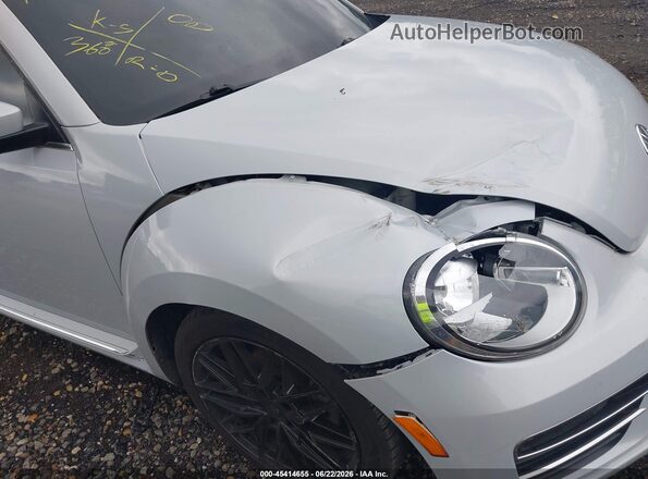 3VW5DAAT9KM502253 2019 VOLKSWAGEN BEETLE Silver 