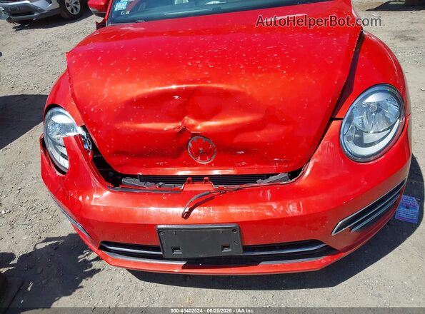 3VW5DAATXJM506830 2018 VOLKSWAGEN BEETLE Orange Vista del cuadro de instrumentos