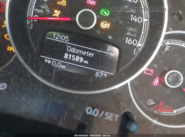 3VW5DAATXJM506830 2018 VOLKSWAGEN BEETLE Orange 