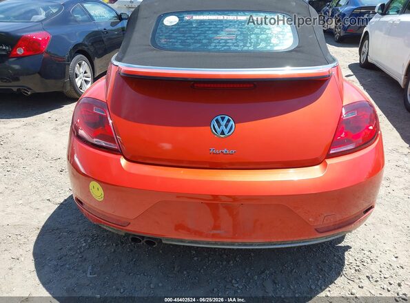 3VW5DAATXJM506830 2018 VOLKSWAGEN BEETLE Orange 