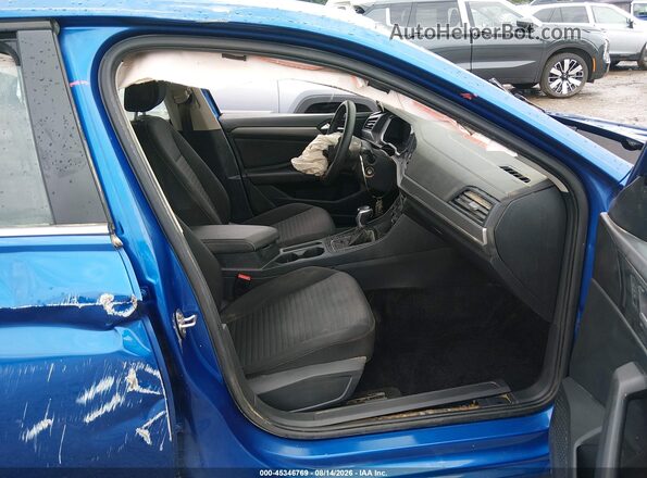3VW5M7BU0RM078045 2024 VOLKSWAGEN JETTA Blue Widok wnętrza z przodu