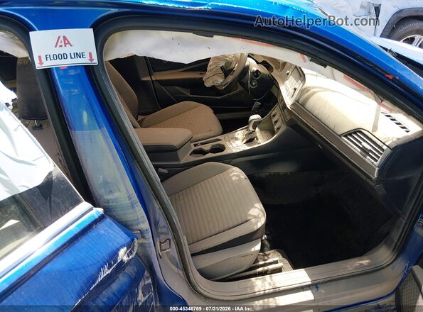 3VW5M7BU0RM078045 2024 VOLKSWAGEN JETTA Blue Widok wnętrza z tyłu