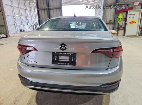 3VW5M7BU1PM012083 2023 VOLKSWAGEN JETTA Серебряный Вид сзади