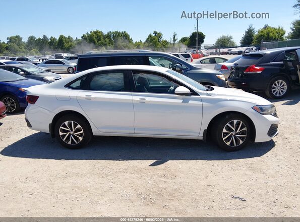 3VW5M7BU6RM039010 2024 VOLKSWAGEN JETTA White Rear interior view