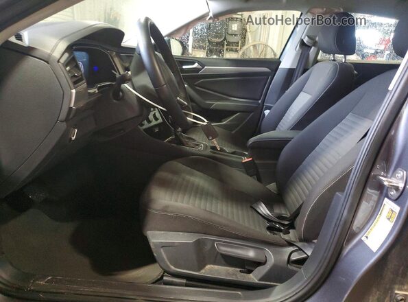 3VW5M7BU9RM041317 2024 VOLKSWAGEN JETTA Gray Вид салону спереду