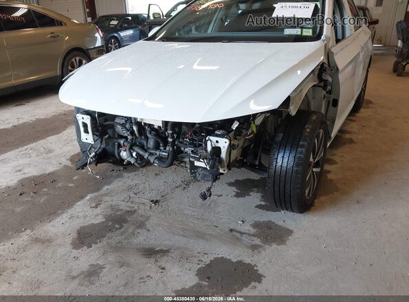 3VW5M7BU9RM100561 2024 VOLKSWAGEN JETTA White Vista frontal