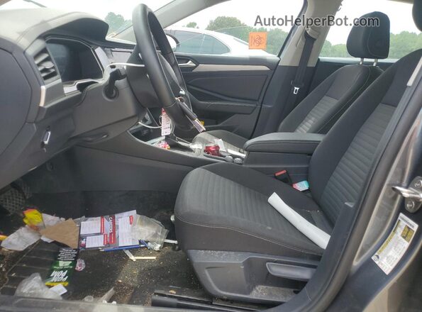 3VW5M7BUXRM082748 2024 VOLKSWAGEN JETTA Gray Front interior view