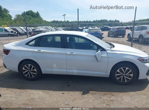 3VW5M7BUXRM101640 2024 VOLKSWAGEN JETTA White Vista interior trasera
