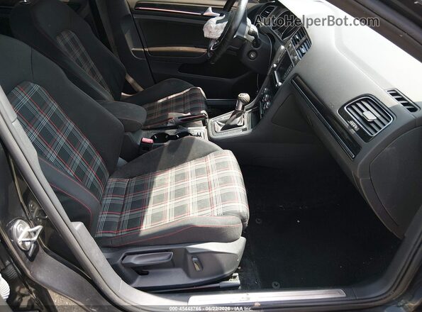 3VW5T7AU4HM010883 2017 VOLKSWAGEN GOLF Gray Vista interior delantera