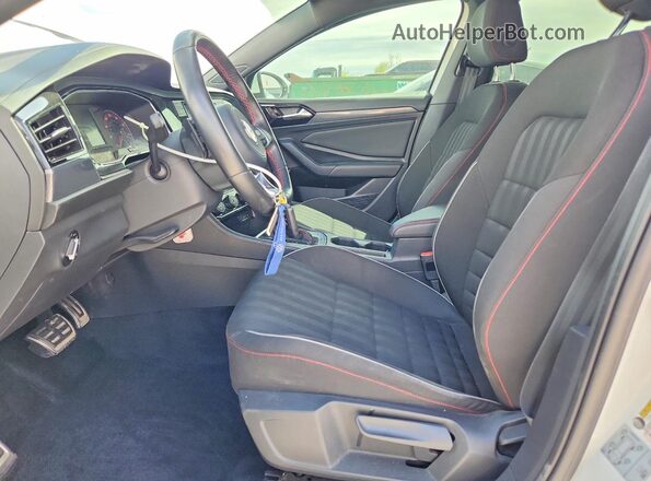 3VW6T7BU3MM072093 2021 VOLKSWAGEN JETTA Белый Вид салона спереди