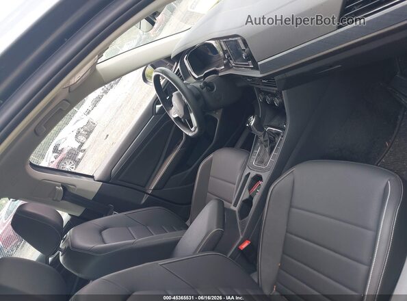 3VW7M7BU0RM041909 2024 VOLKSWAGEN JETTA Blue Widok wnętrza z przodu