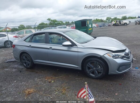 3VW7M7BU3RM081482 2024 VOLKSWAGEN JETTA Silver Vista interior trasera
